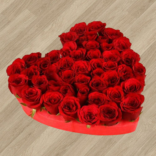 Impressive 101 Fresh Red Roses Arrangement in Heart Shape for Celebration Impressive 101 Fresh Red Roses Arrangement in Heart Shape for Celebration