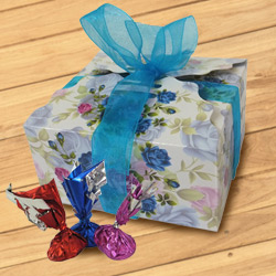 Appealing Chocolate Gift Box with Soul Satisfying Feelings Appealing Chocolate Gift Box with Soul Satisfying Feelings
