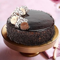 Choice-of-Confection 2.2 Lb Truffle Cake Choice-of-Confection 2.2 Lb Truffle Cake