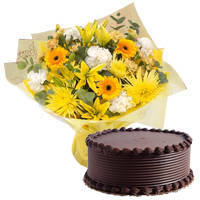Pristine Mixed Flowers Hand Bunch with Eggless Chocolate Cake Pristine Mixed Flowers Hand Bunch with Eggless Chocolate Cake
