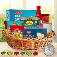 Amazing Diwali Hamper with Festive Flavour Amazing Diwali Hamper with Festive Flavour