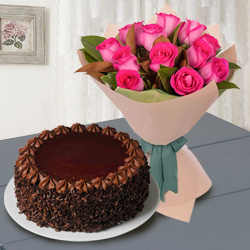 12 Red Roses with ˝ Kg Chocolate Cake 12 Red Roses with ˝ Kg Chocolate Cake