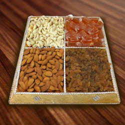 Scrumptious Dry Fruits Platter Scrumptious Dry Fruits Platter