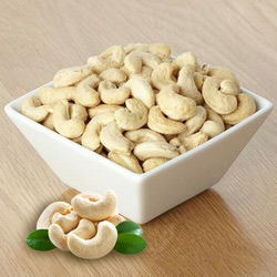 Cashews Cashews