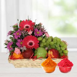 Alleviating fresh Fruit Basket added with stunning Flowers Alleviating fresh Fruit Basket added with stunning Flowers