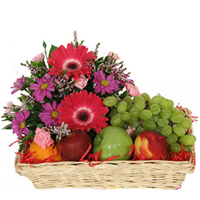 Alleviating fresh Fruit Basket added with stunning Flowers Alleviating fresh Fruit Basket added with stunning Flowers