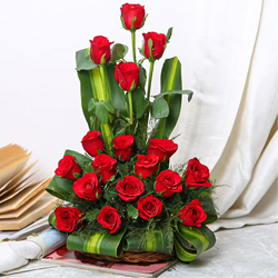 Captivating Love Treasure 15 Red Roses in a Basket Captivating Love Treasure 15 Red Roses in a Basket