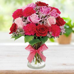 Embracing Pureness Flower Arrangement Embracing Pureness Flower Arrangement