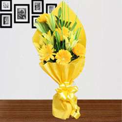 Striking Bouquet of Yellow Color Gerberas N Yellow Color Lilies Striking Bouquet of Yellow Color Gerberas N Yellow Color Lilies