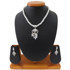 Outstanding White Pearl Styled Necklace Set Outstanding White Pearl Styled Necklace Set