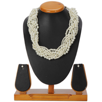 Astonishing Avon Necklace and Earrings Set Plaited with Pearls Astonishing Avon Necklace and Earrings Set Plaited with Pearls