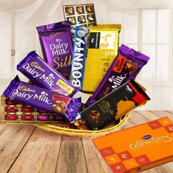 Delightful Gift Hamper Basket with Various Products Delightful Gift Hamper Basket with Various Products