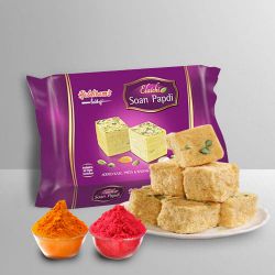 Nicely Gift Wrapped Soan Papdi from Haldiram with free Gulal/Abir Pouch.
Nicely Gift Wrapped Soan Papdi from Haldiram with free Gulal/Abir Pouch.