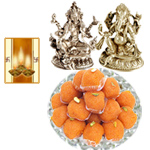 Laxmi Ganesh Idol with Boondi Laddoo Laxmi Ganesh Idol with Boondi Laddoo
