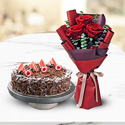 Stunning 3 Red Roses with 1/2 Kg Black F...